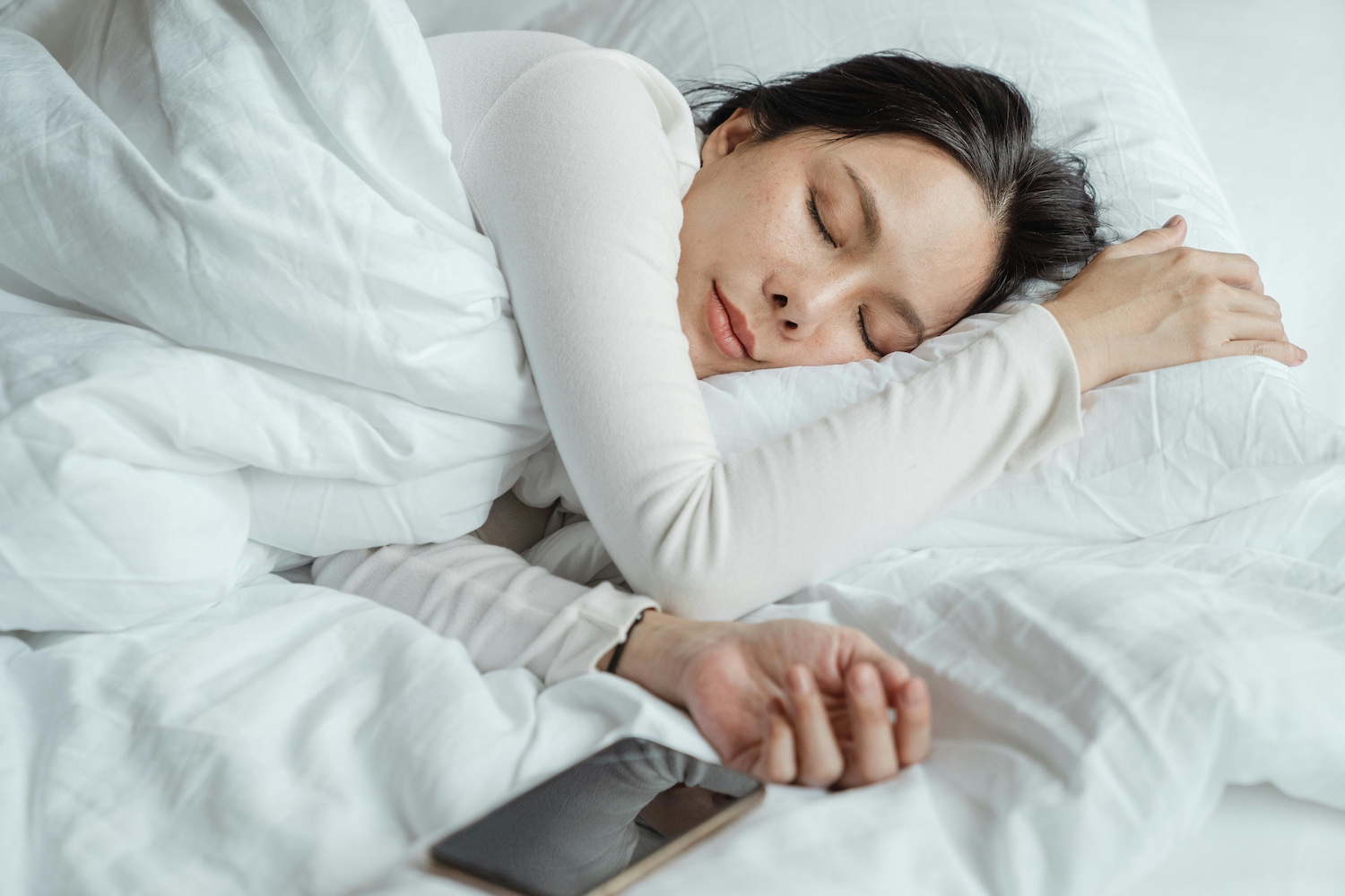  Sleep & Blood Sugar: How Rest Impacts Glucose Control
